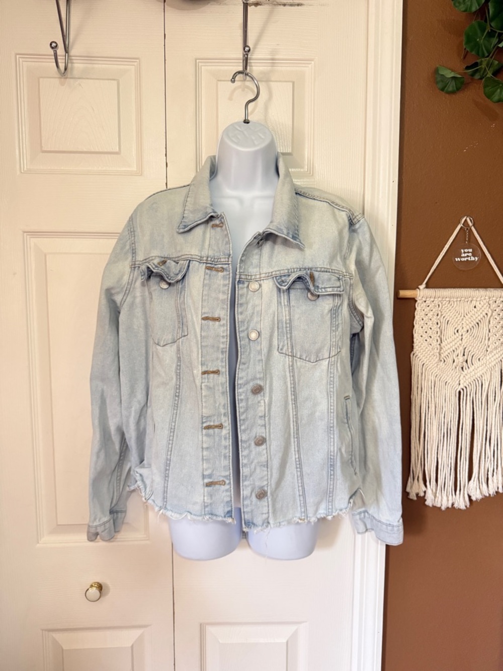 Wild Fable Light Wash Denim Jean Jacket / Size XL